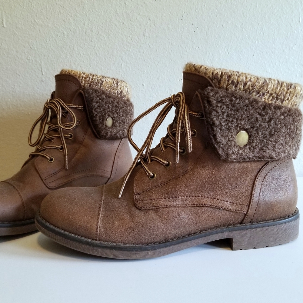 Cliffs by White Mountain Women's Duena Hiking Style Boot Size 9